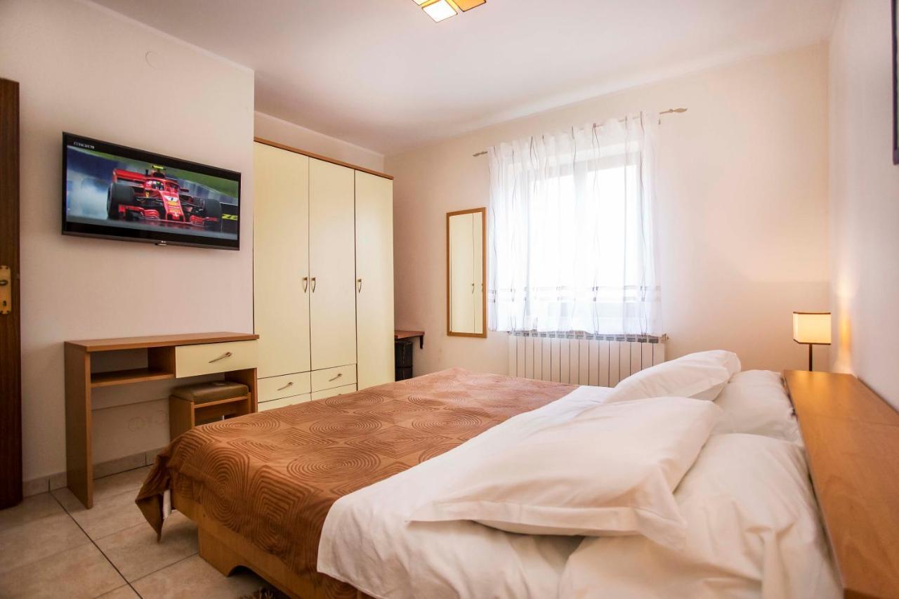 Apartments Romano Rovinj Exterior photo