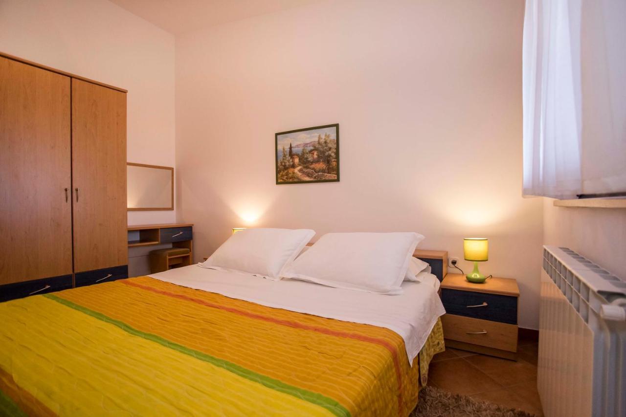 Apartments Romano Rovinj Exterior photo