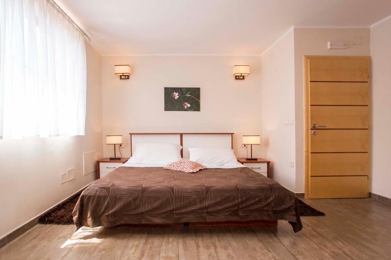 Apartments Romano Rovinj Exterior photo